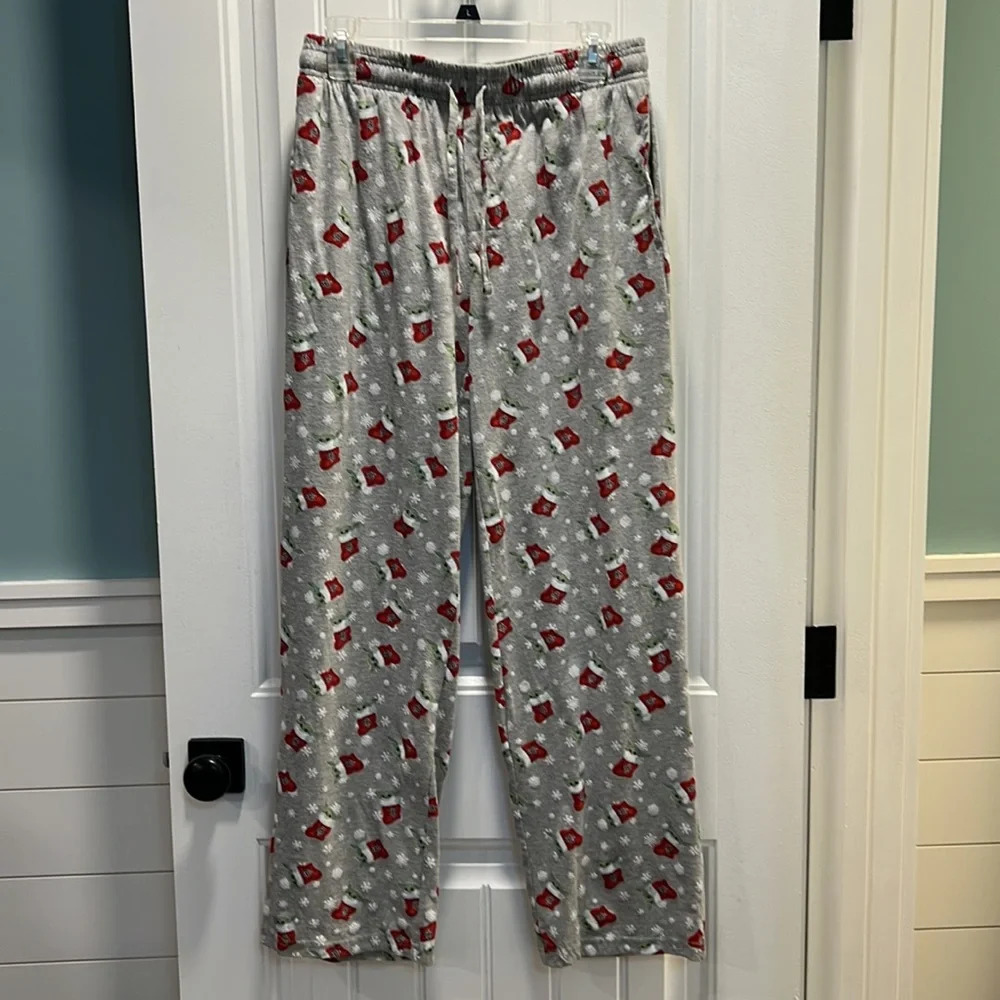 Star Wars Baby Yoda‎ Gray Pajama Bottoms. Size Medium.